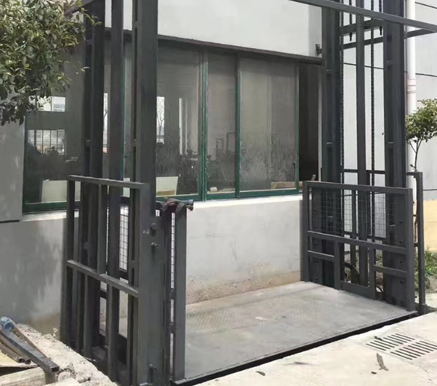 集美导轨式施工升降机助力民生工程提速增效